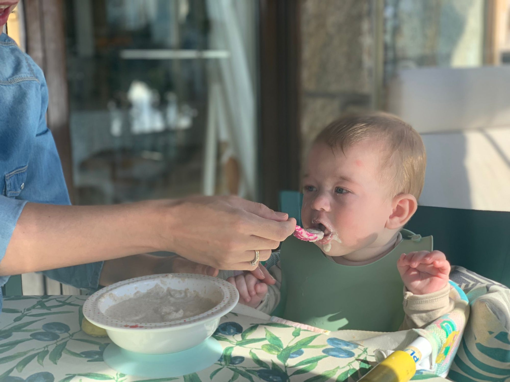 ¿Se puede dar de cena cereales a un bebé?